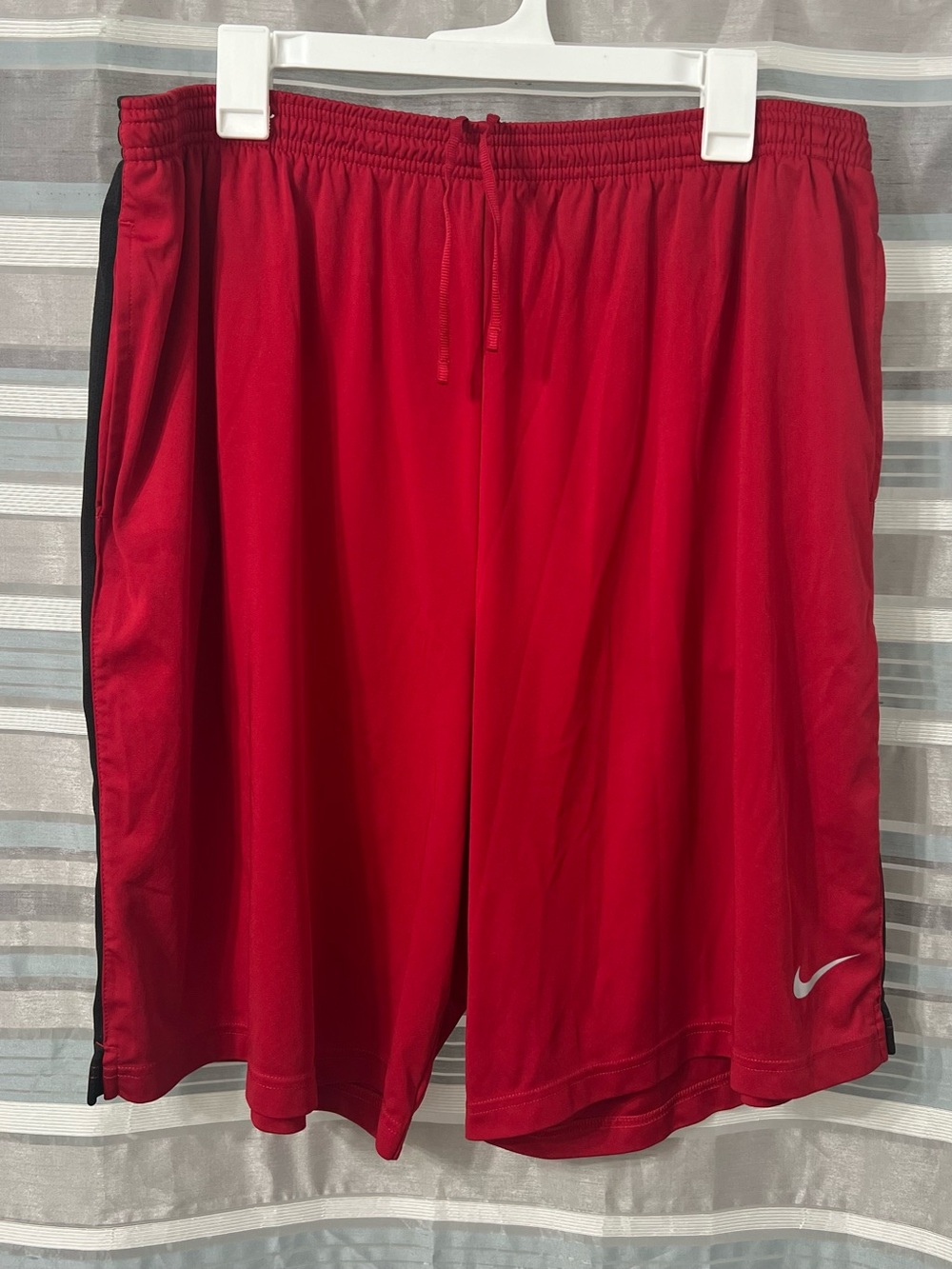 Nike Dri-FIT Men's Athletic Training/Basketball Shorts in Red and Black